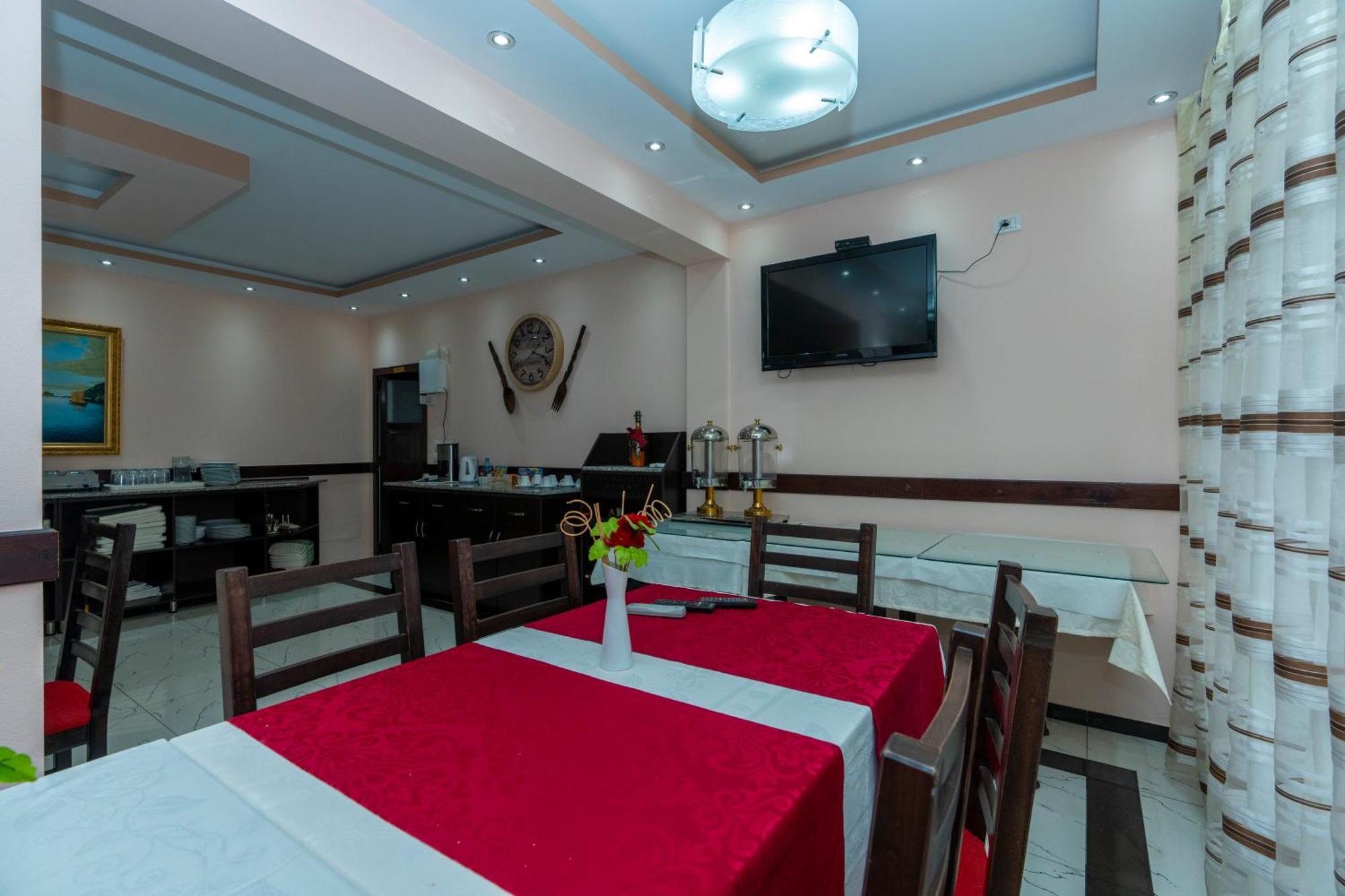 Hotel Albania Velipojë Екстериор снимка